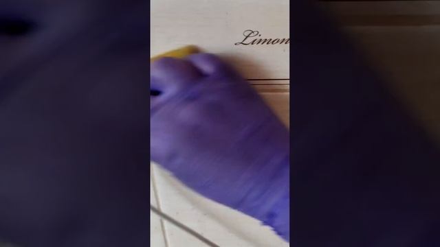 Быстро чистим кухню от липкого жира!