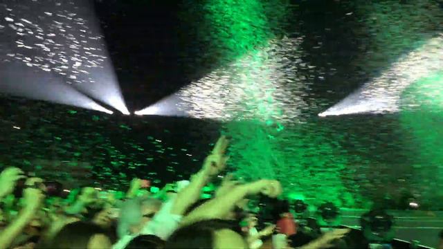 Enrique Iglesias EscapeTonight Im Fucking You Paris Bercy Live 2014 HD