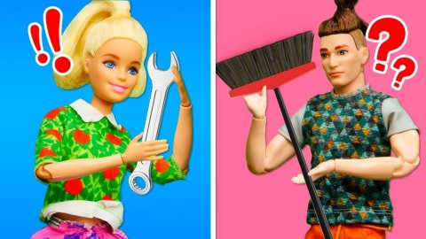 Барби и Кен меняются обязанностями! Видео для девочек про игры в куклы Барби