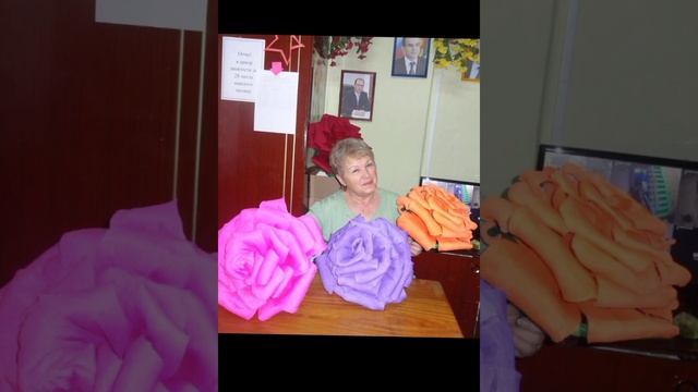 Девочки, с праздником! Здоровья вам, терпения, любви и благополучия??Я вас люблю???