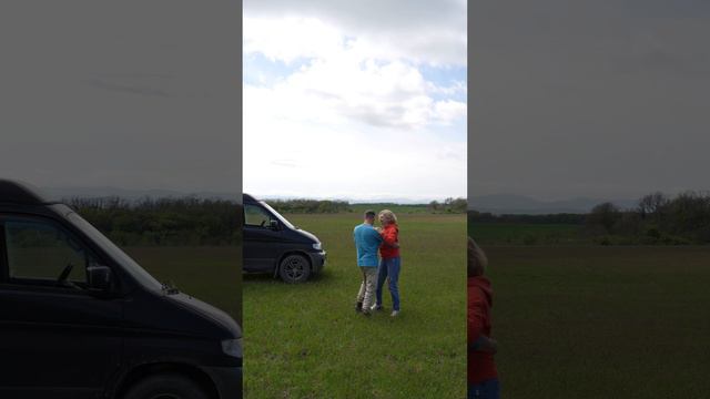 Танец вэнлайферов в поле. Только начинаем-не судите строго. Красивые моменты жизни.