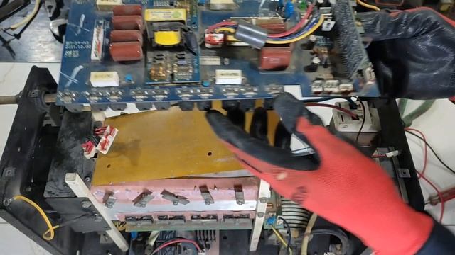 WELDING MACHINE REPAIR: JASIC ARC 250: O.C WARNING LIGHT IS ON, POSSIBLE REASON- SHORTED TRANSISTOR