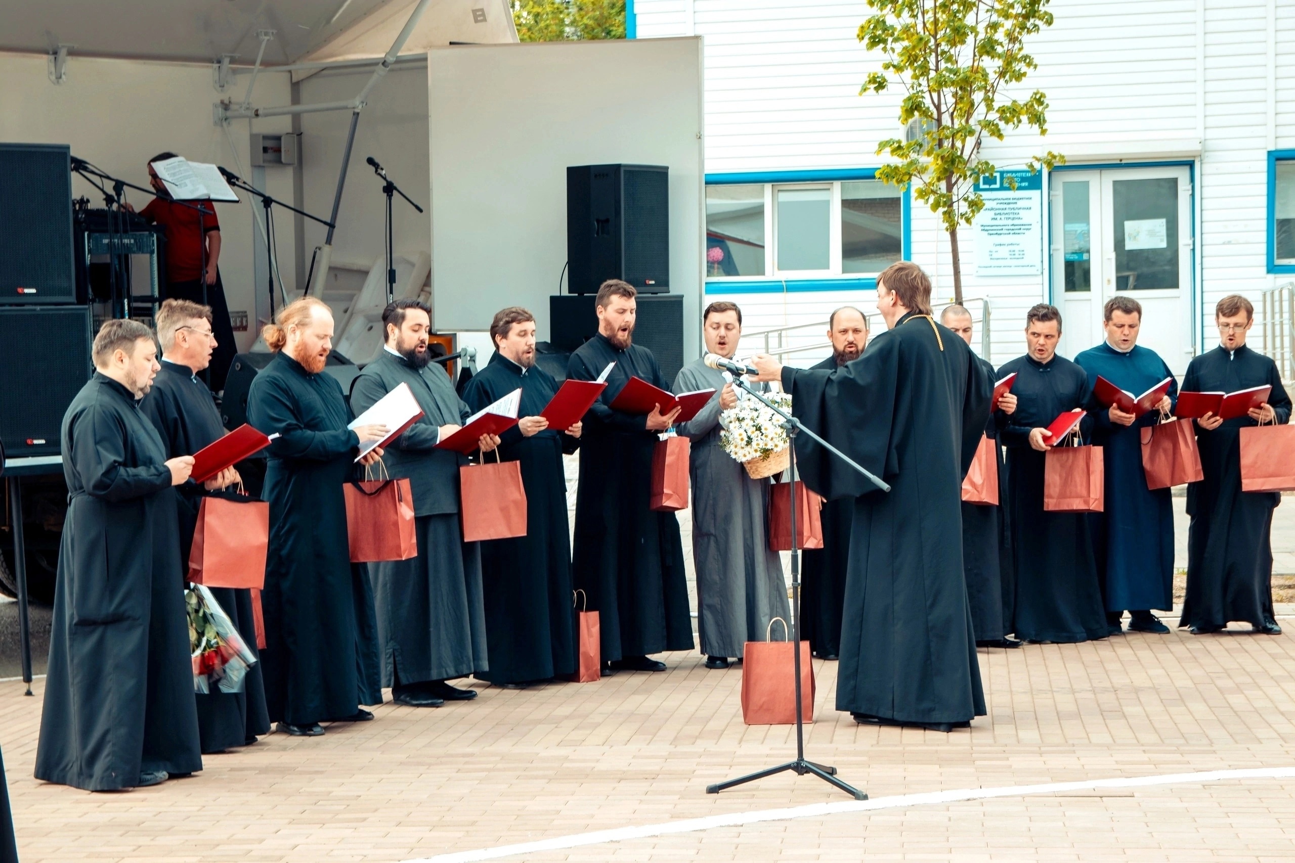 Выступление хора Оренбургской епархии
