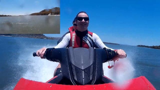 Yamaha SVHO FX Cruiser navigating boat wake on the Gold Coast, Australia  - RedRocketRuns