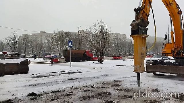 В МАРИУПОЛЕ стройка новой дороги