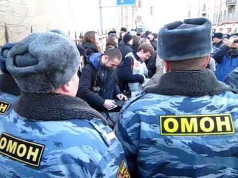 Петербургские мятежники прорвались к Смольному