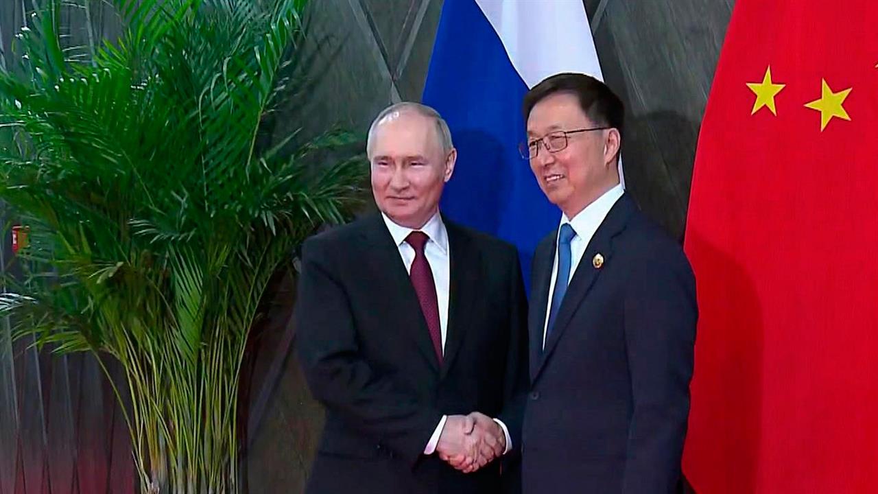 Владимир Путин в Харбине прибыл на открытие 8-го Российско-Китайского ЭКСПО