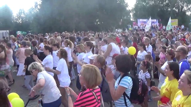ТАНЦЕВАЛЬНЫЙ РЕКОРД в парке зеленый остров 29 07 17