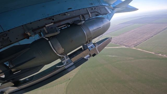 Уничтожение  противника сбросами ОФАБ-250 экипажами Су-34 ГрВ Восток
