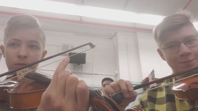 Мы с Русланом боги музыки