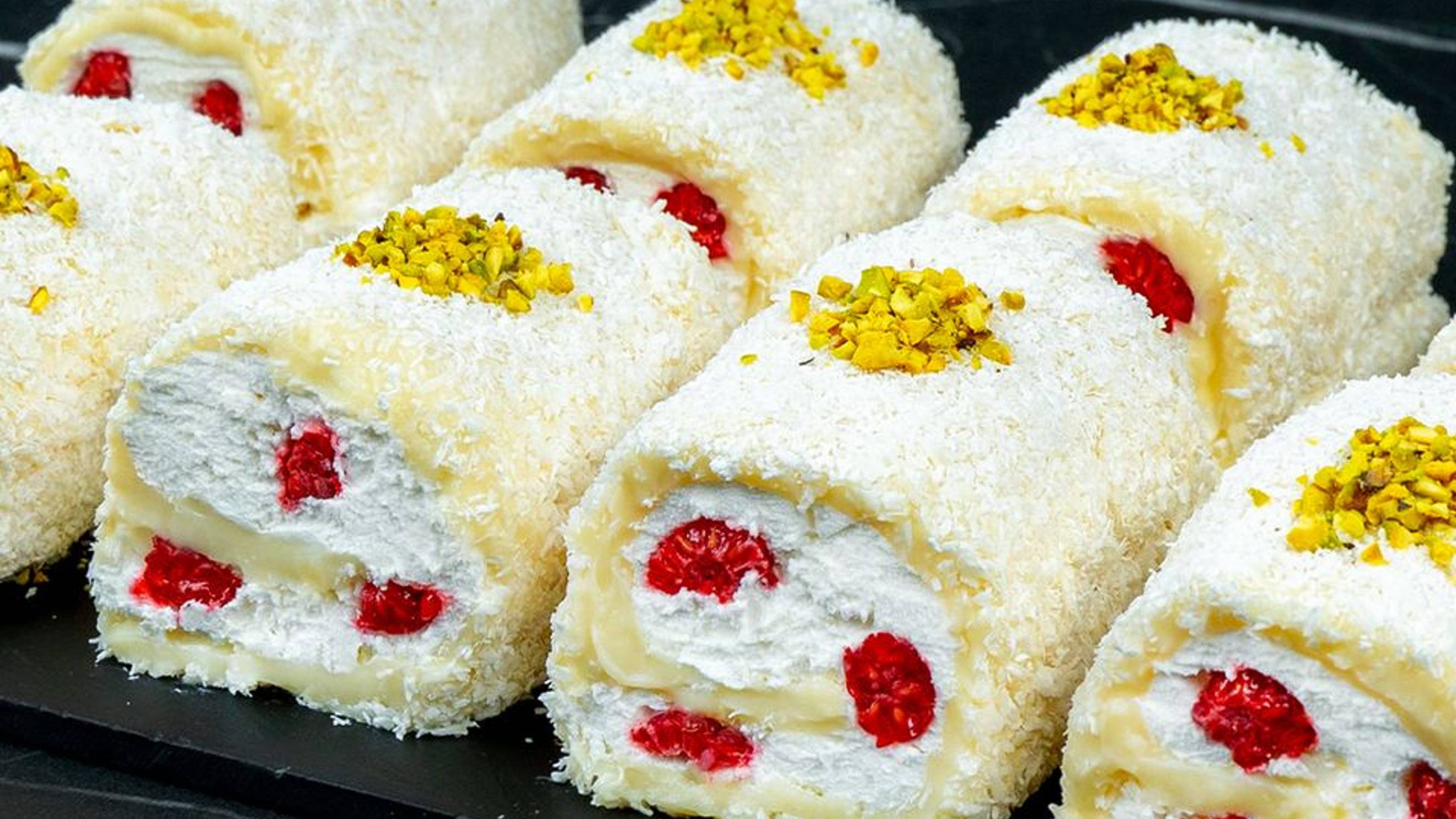 Знаменитый десерт, который продается по 1000 штук в день в ресторане Турции