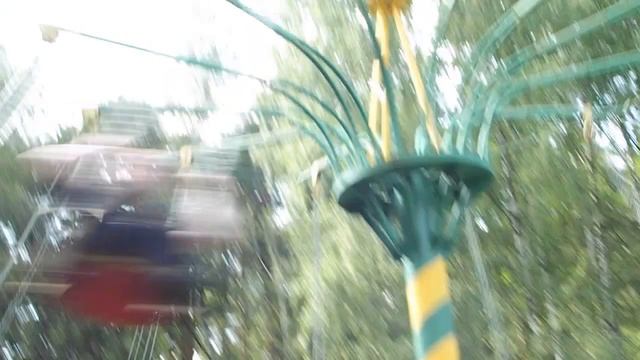 Катание на карусели /2/