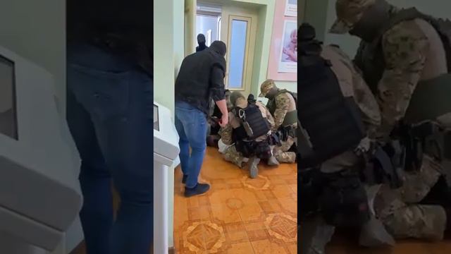 В Амурской области жениха задержали по обвинению в причинении тяжких телесных местным пограничникам