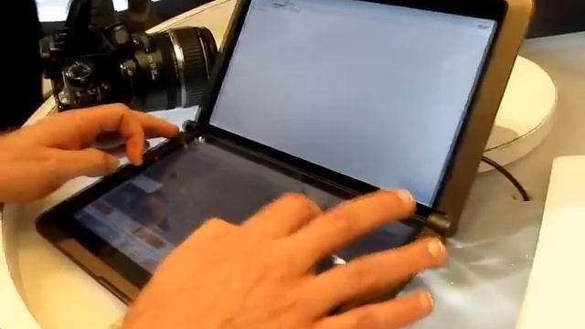 MSI dual touchscreen netbook prototype
