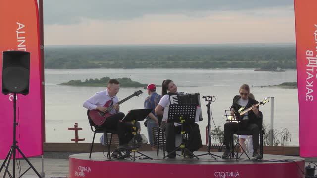 Концерт трио в Нижнем Новгороде на набережной Федоровского 15 июня 2024