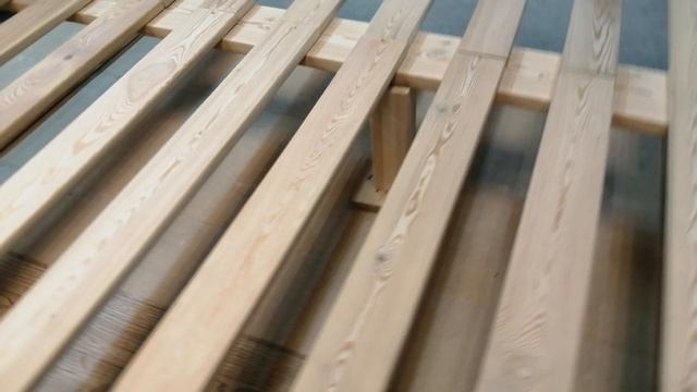 Двуспальная кровать из дерева, цвет венге