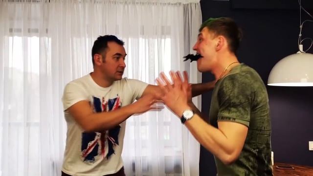 Паук во рту !