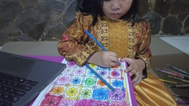 Mewarnai Batik Online, Qashira