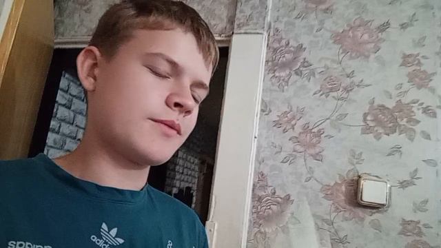 Найди настоящую купюру среди фейковых и получишь её себе