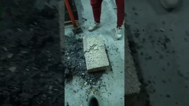 А сколько ударов выдержит газоблок, пеноблок, полистиролблок?
