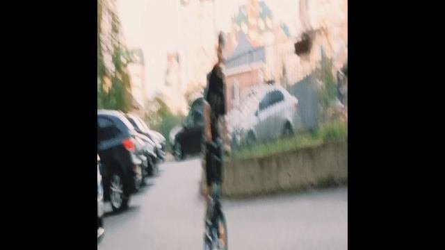 я катаюсьна одном колесе