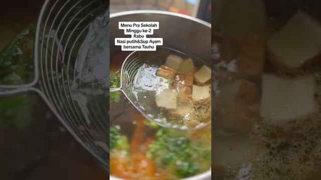 Nasi Putih sup Ayam Menu Prasekolah SKPP