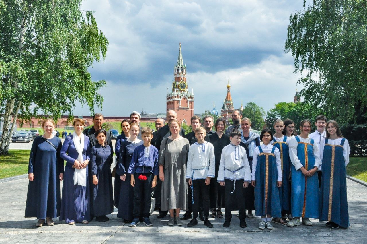 Московский Кремль. Храм Двенадцати апостолов. Престольный праздник.
