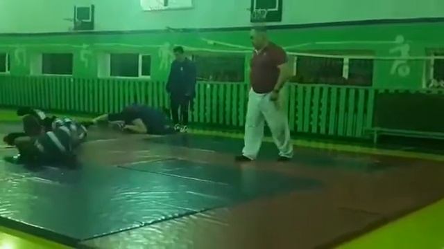 Вот тонкие тренеровки в хинганске