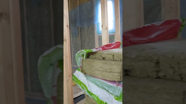 Чем утеплить стены в доме?