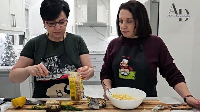 КАК ПРИГОТОВИТь ЗАКУСКУ СО ШПРОТАМИ ДЛЯ ГУРМАНОВ/HOW TO PREPARE A GOURMET APPETIZER WITH SPRATS