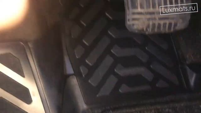 3D автомобильные коврики в салон Mitsubishi Outlander (Митсубиси Аутлендер) 2012-н.в. Luxmats.ru