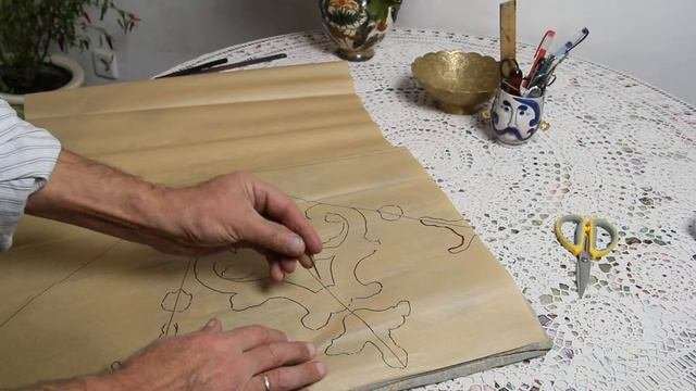 как установить розетку на потолок