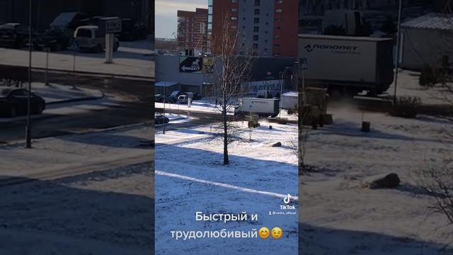Снег с дорожек- долой и быстро!??