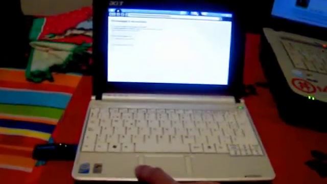 Chrome OS running from USB on Acer One