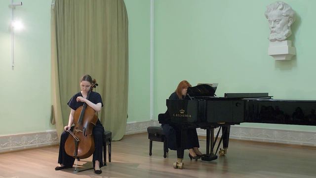 Мария Исаева (виолончель)
Снежанна Суханова (фортепиано)