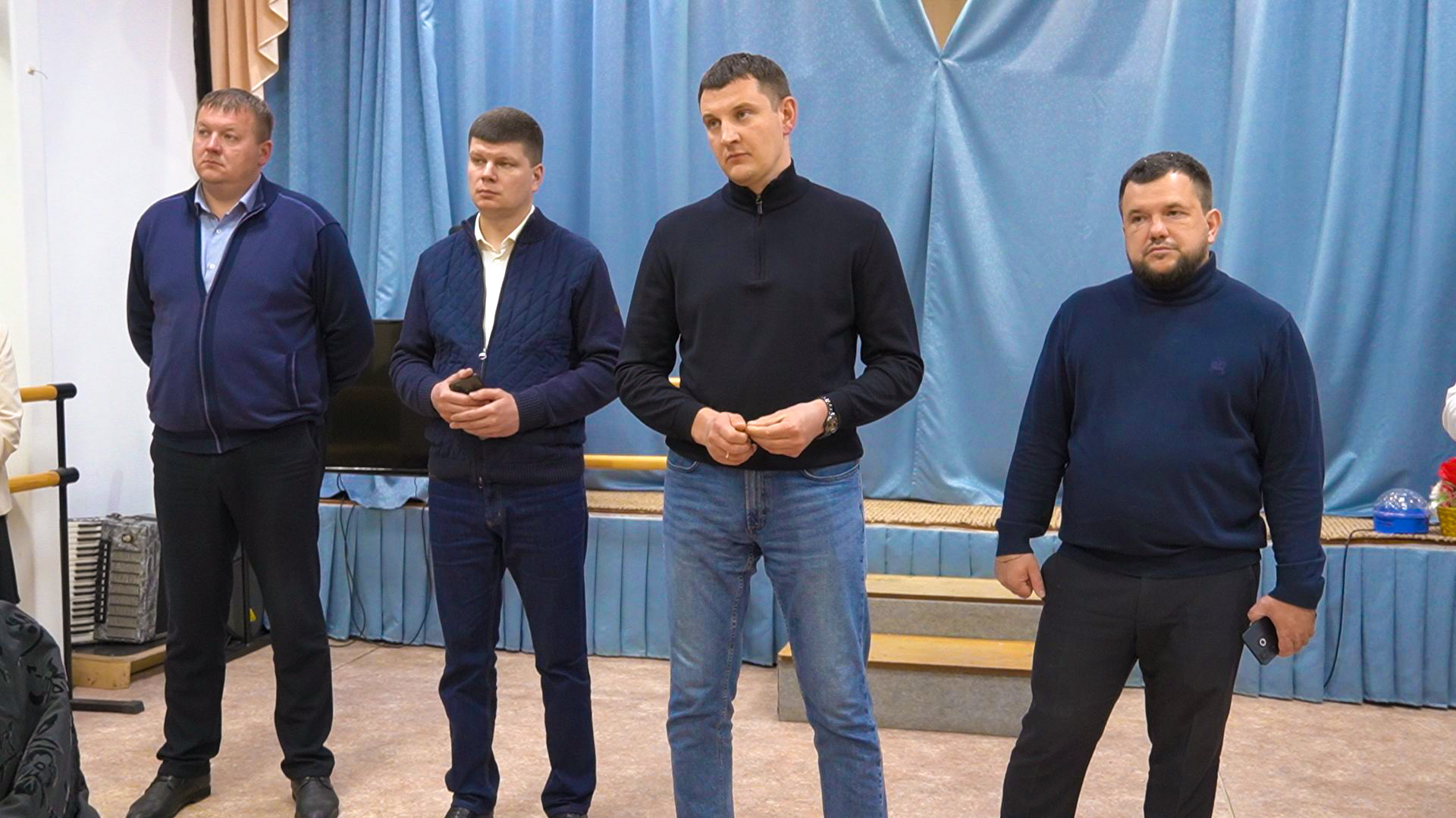 Денис Семенов провел встречу с жителями деревни Назарьево