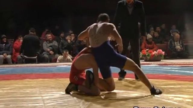 Спорт. Вольная борьба. Чемпионат Кыргызстана-2016. 65 кг 1\16 Нурлан уулу Азим-Арген Таалайбеков