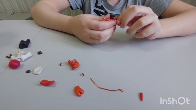 Лепим радужных друзей из пластилина. зеленый оранжевый красный друг VideoLepka VideoLepka