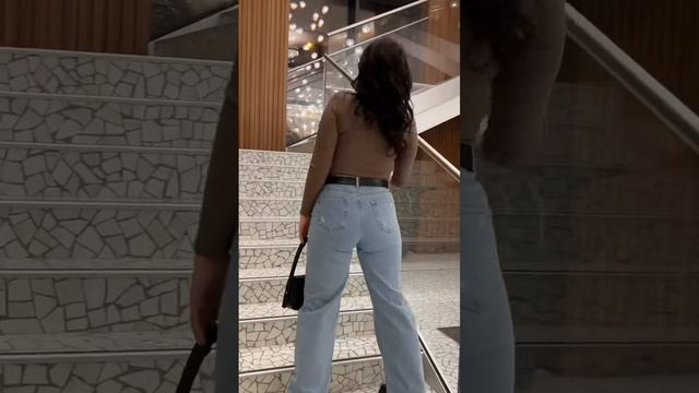 Женские джинсы рваные / Женские джинсы большого размера