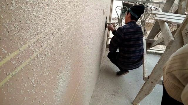 Uy fasadini jitkiy travertin qilish