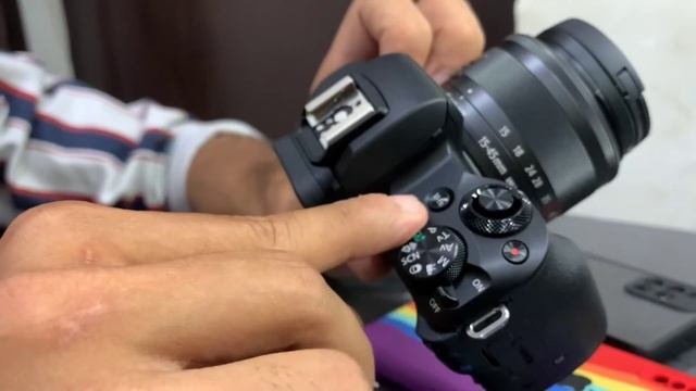 Canon EOS M50 Mark II : Unboxing and First Look (Hindi)