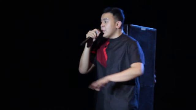 [HD] Tulus - Ruang Sendiri (Live at Kopi Good Day, Amongrogo Yogyakarta 2017)