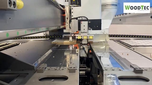 Автоматический сверлильно присадочный станок с ЧПУ WoodTec HSM 1230 H2