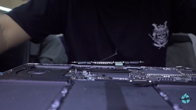 Ganti LCD Macbook Pro Retina 13 Inch A2159 - Gadgetarian Service Macbook Bandung