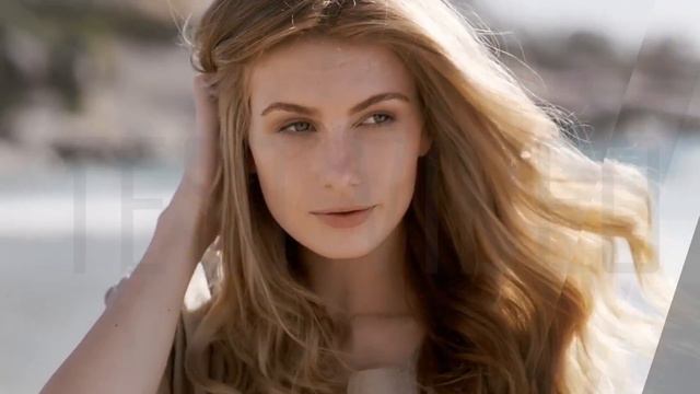Advertising a promotional video of a salon