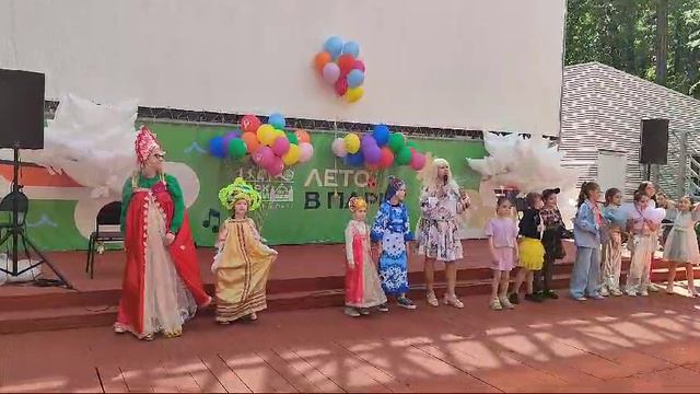 Лариса Солнечная порадовала детей и родителей на фестивале для особенных детей