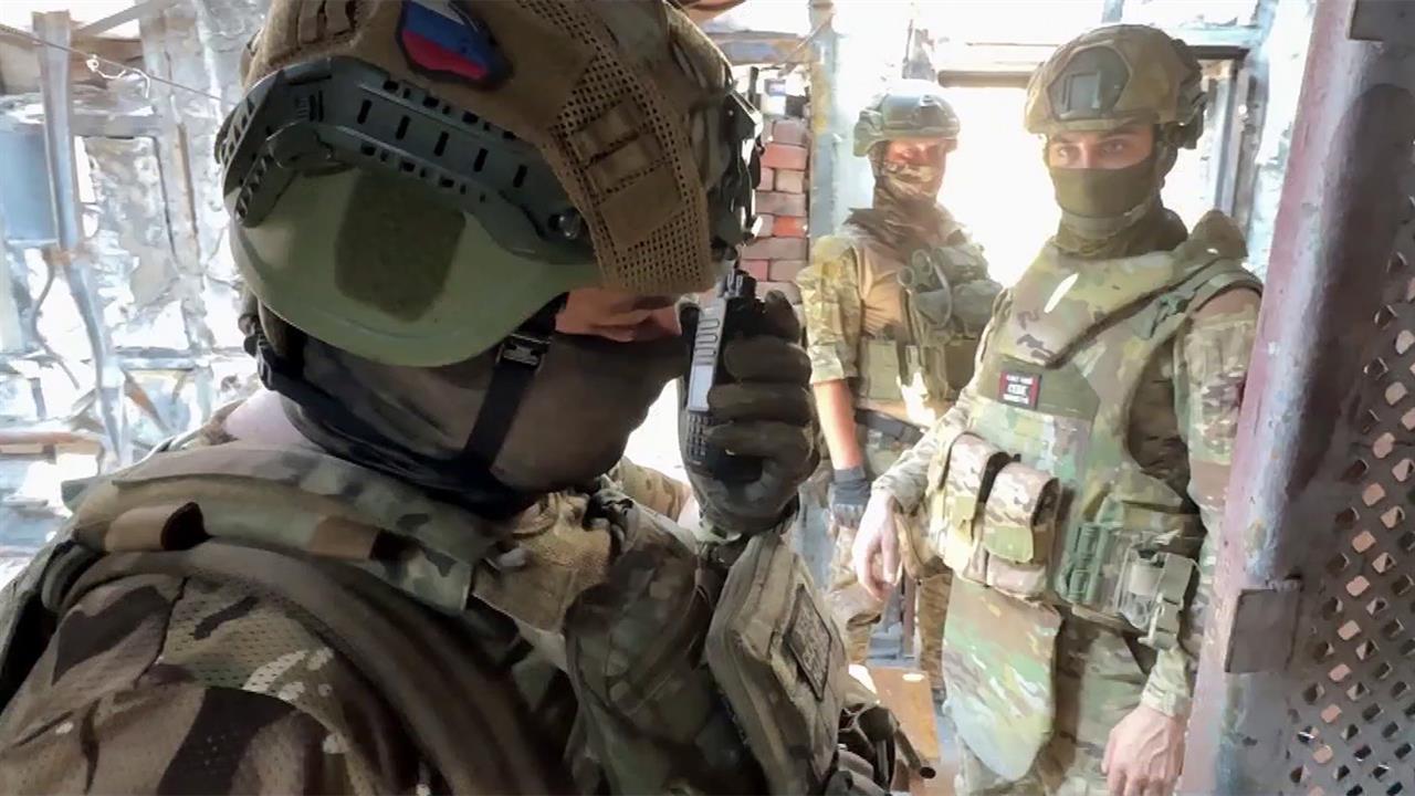 Репортаж Первого канала с позиций добровольческого батальона "Барс-15"