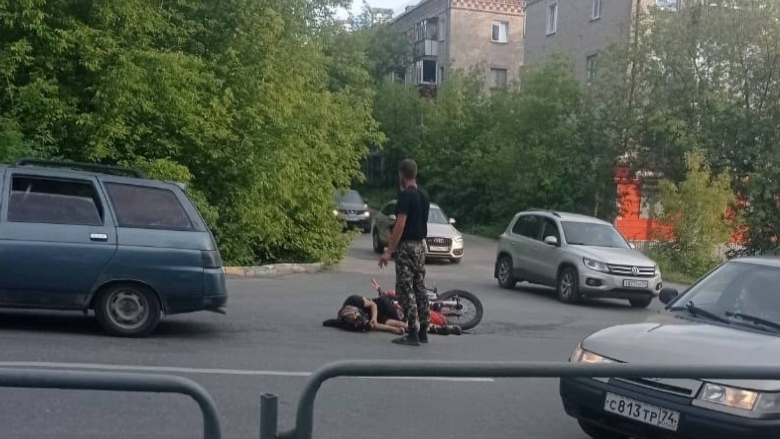 На улице Грибоедова произошло серьёзное ДТП с участием питбайка