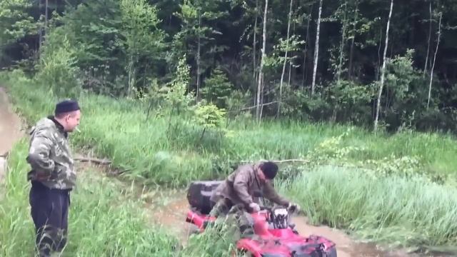 Квадроцикл CF moto 500 утонул.