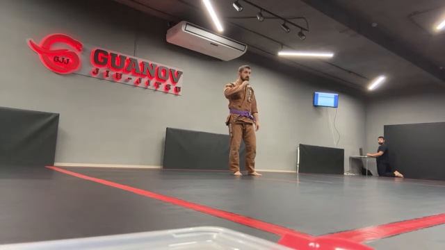 Guanov Jiu Jitsu в пробные поединки.